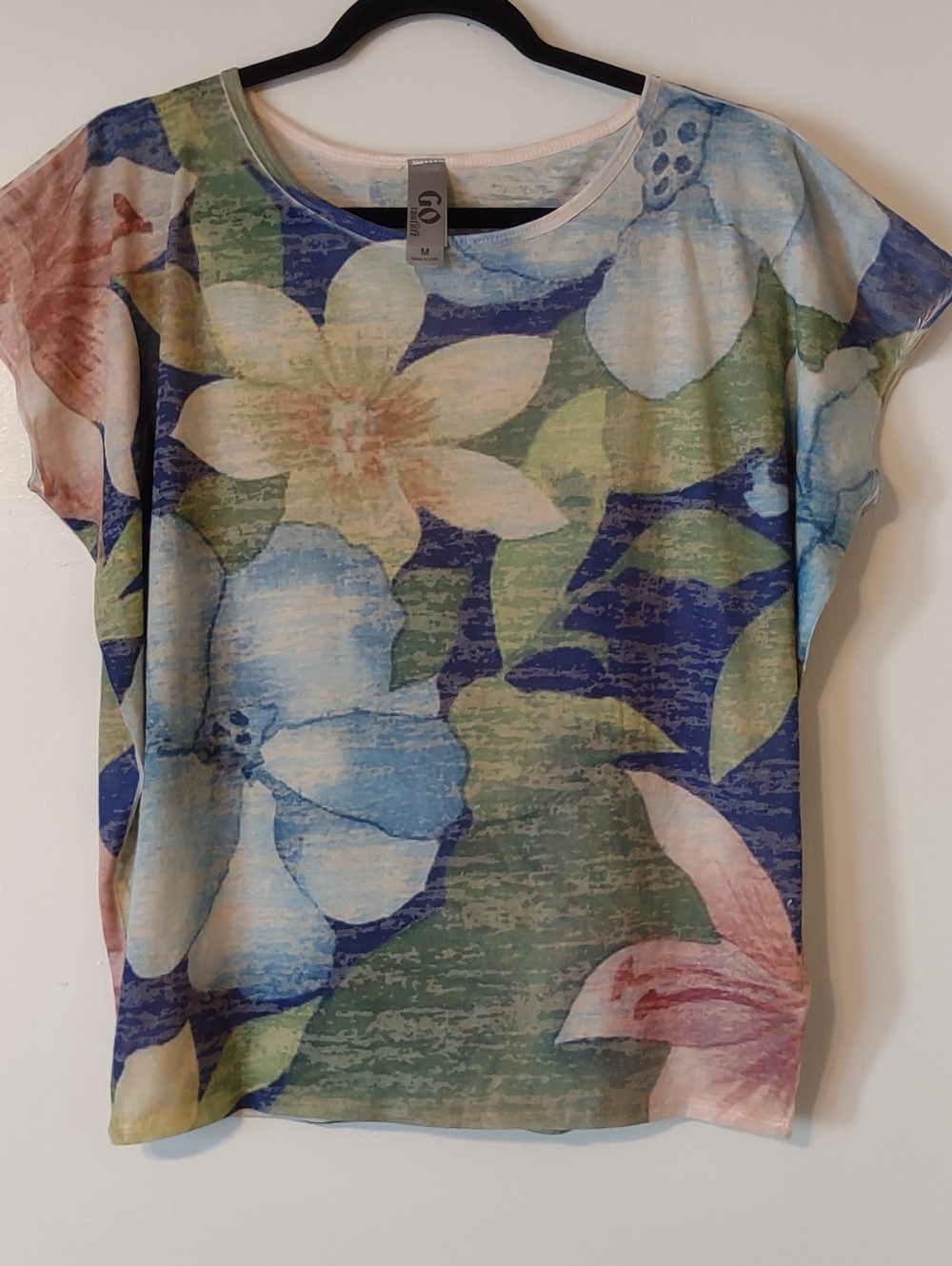 Go Couture M Floral Sleeveless Ultra Soft Lightweight Top